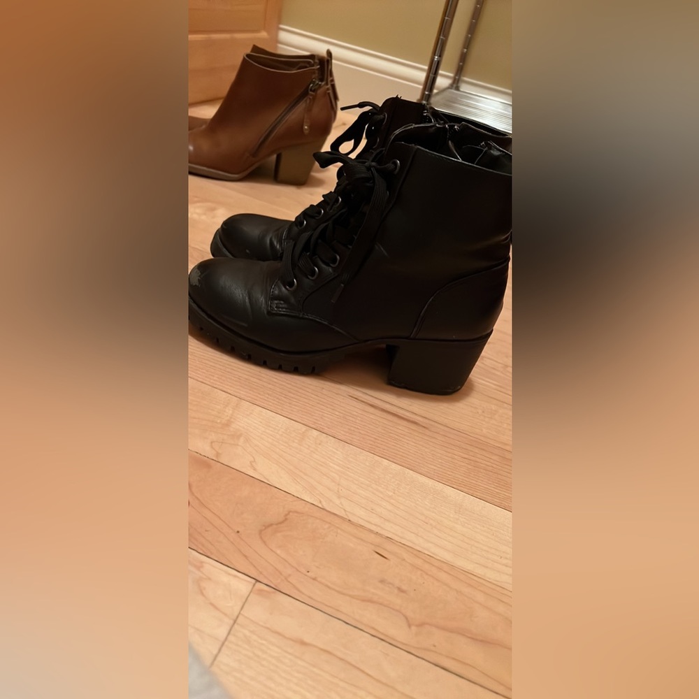 Black tie booties with heel size 7